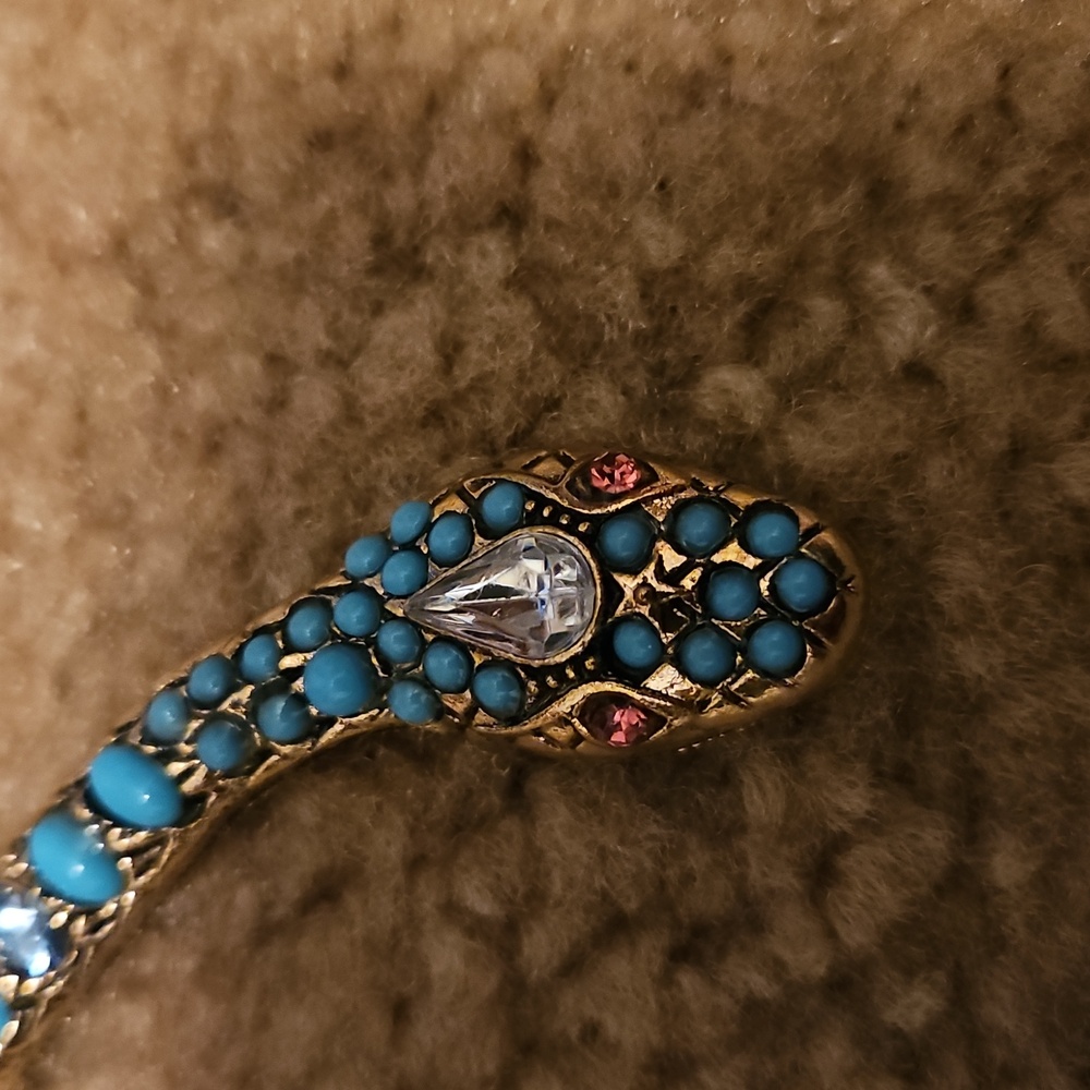 Turquoise Snake Necklace - Picture 2 of 4
